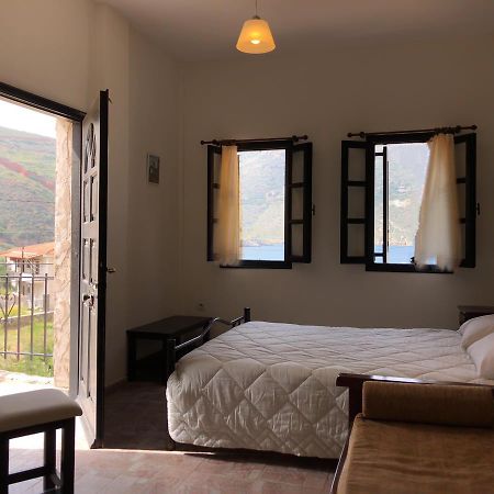 Castello Hotell Pórto Káyio Eksteriør bilde